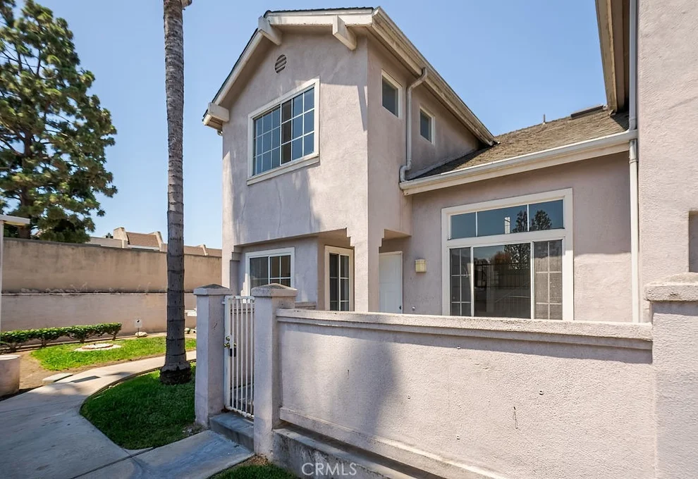 Unit for sale at 820 W Compton, Compton, CA 90220