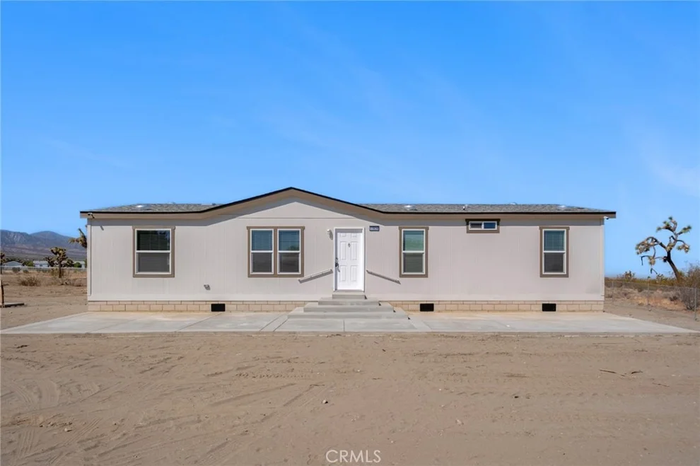 Unit for sale at 11824 Azure View Road, Pinon Hills, CA 92372