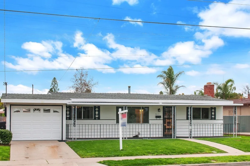 Unit for sale at 4651 Almayo Ave, San Diego, CA 92117