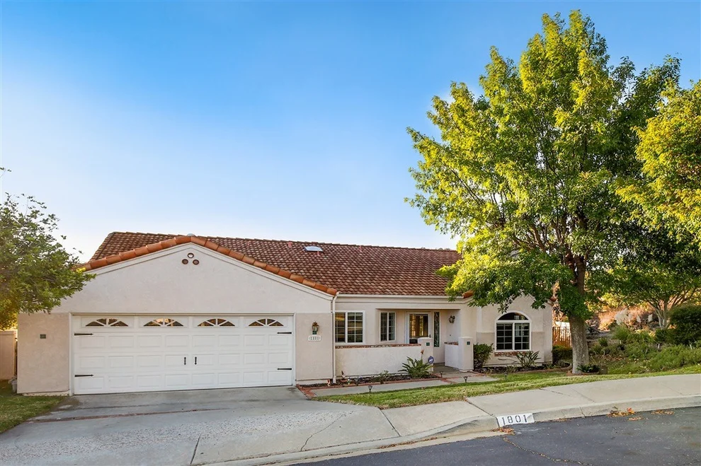 Unit for sale at 1801 Larkhaven Gln, Escondido, CA 92026