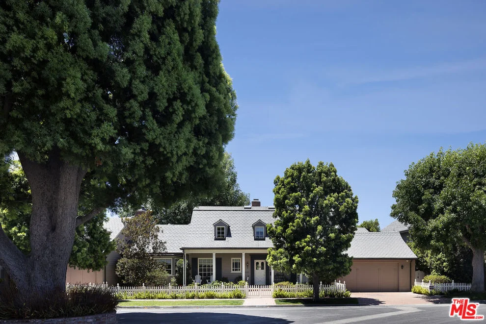Unit for sale at 10030 Toluca Lake Avenue, Toluca Lake, CA 91602