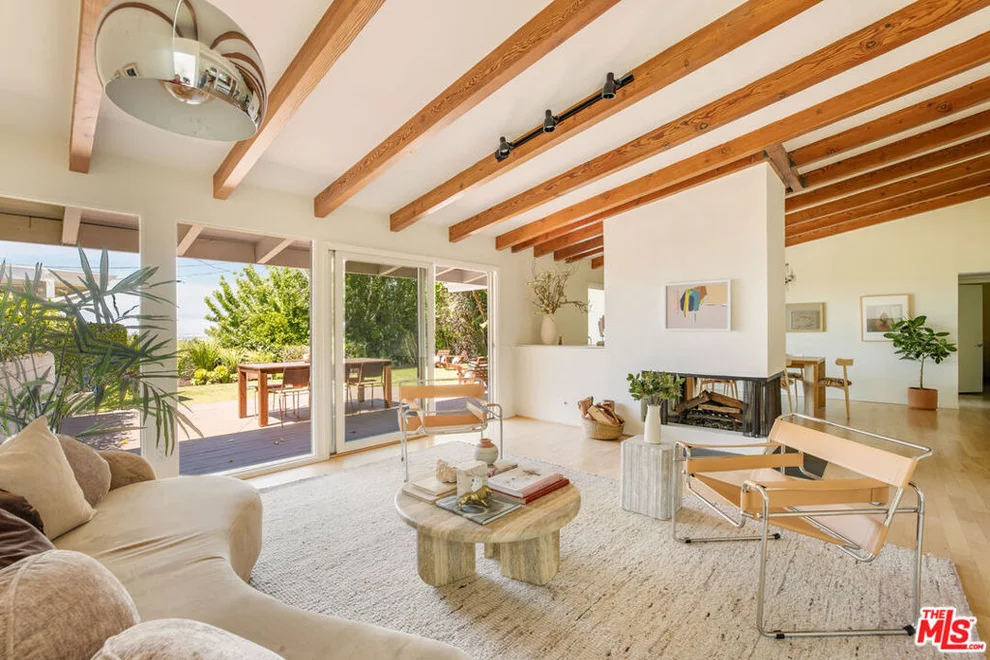 Unit for sale at 3554 Berry Drive, Studio City, CA 91604