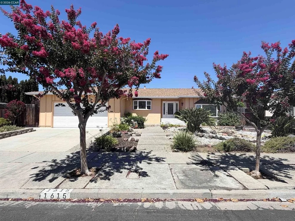 Unit for sale at 1615 Thornwood Dr, Concord, CA 94521