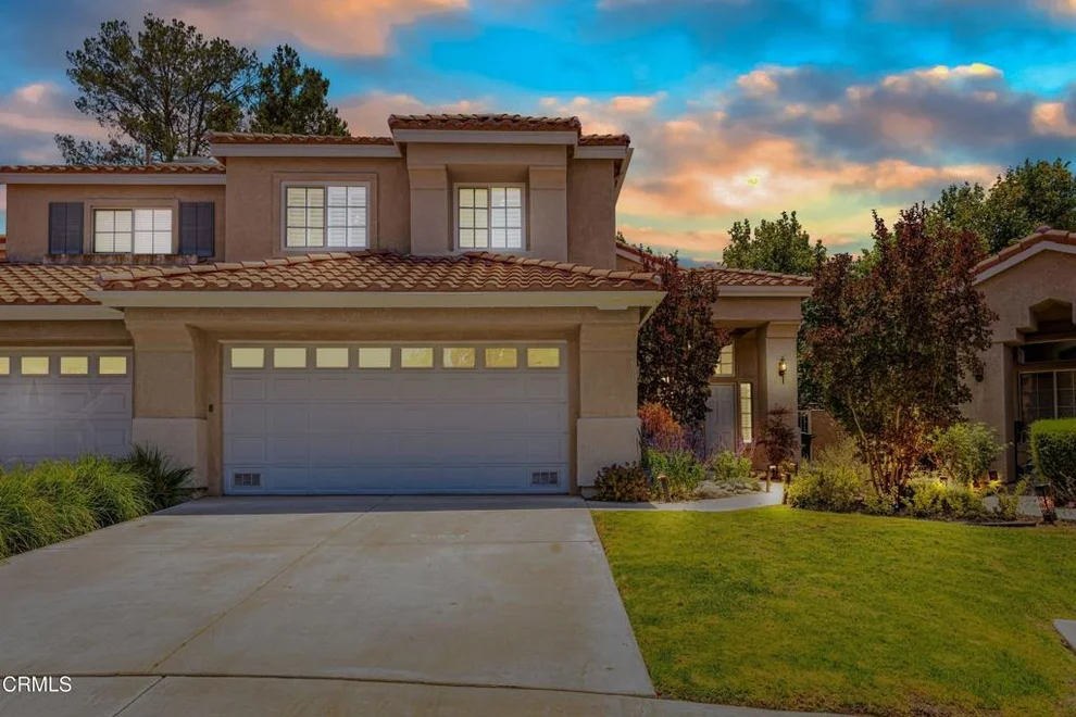 Unit for sale at 146 Symphony Lane, Oak Park, CA 91377