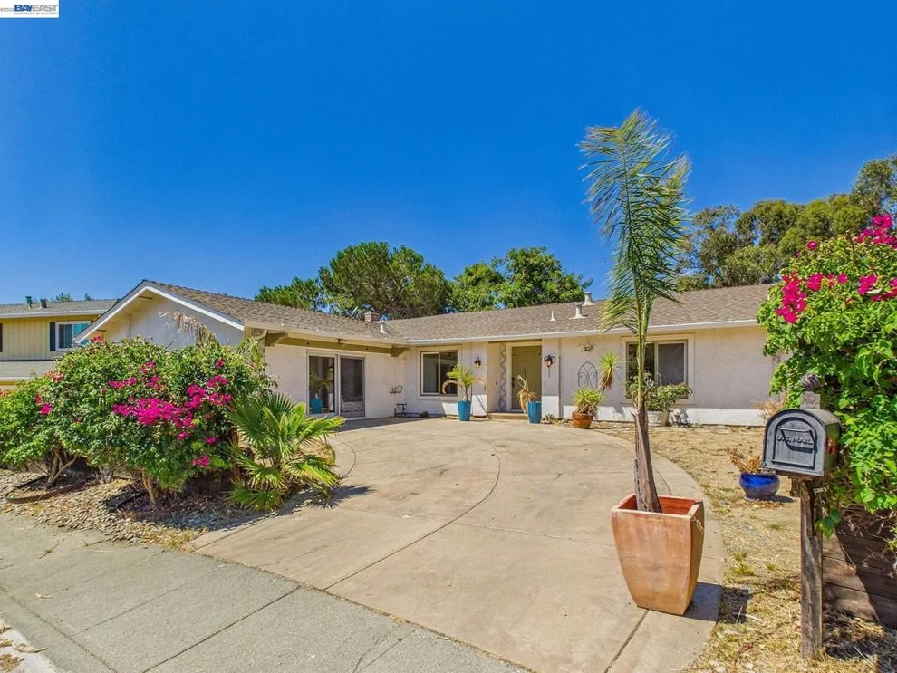 Unit for sale at 327 Steven Cir, Benicia, CA 94510