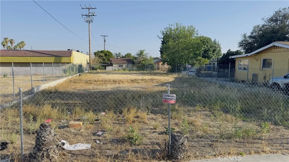 Unit for sale at 1321 Union, San Bernardino, CA 92411