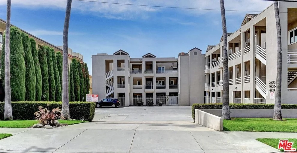 Unit for sale at 2604 E 20th Street, Signal Hill, CA 90755