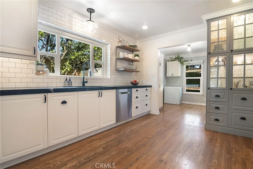 Unit for sale at 10703 Collins Street, North Hollywood, CA 91601