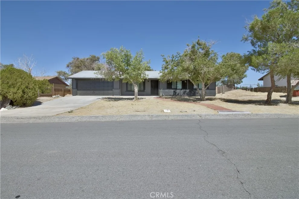 Unit for sale at 40570 159th Street E, Lancaster, CA 93535