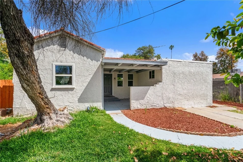 Unit for sale at 2723 Iris Street, Riverside, CA 92507