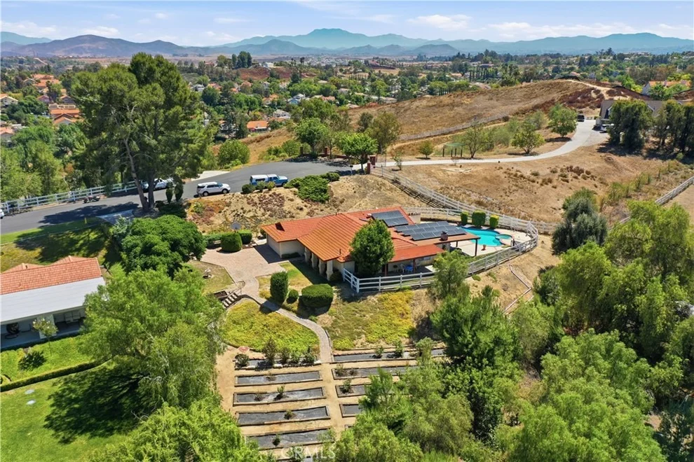 Unit for sale at 31265 Calle Felicidad, Temecula, CA 92591
