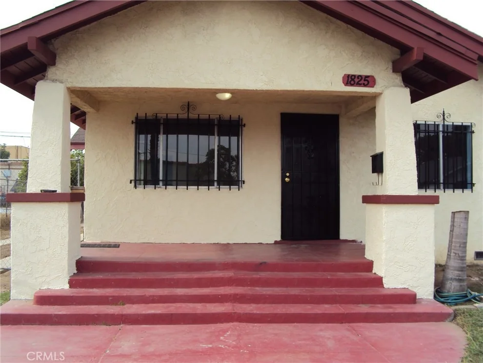 Unit for sale at 1825 Myrtle Avenue, Long Beach, CA 90806