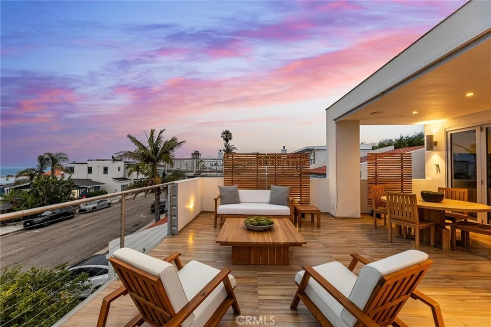 Unit for sale at 2434 Manhattan Avenue, Hermosa Beach, CA 90254