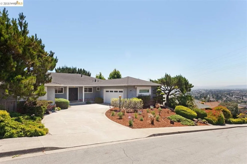 Unit for sale at 1557 Regent Dr, San Leandro, CA 94577
