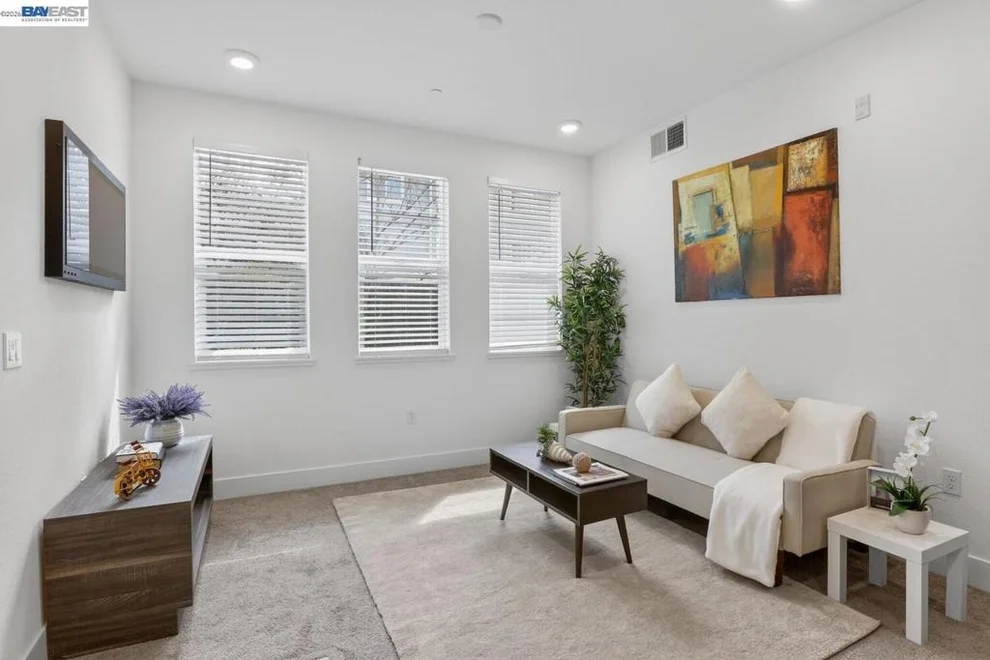 Unit for sale at 411 Rhythm Ln, Hayward, CA 94544