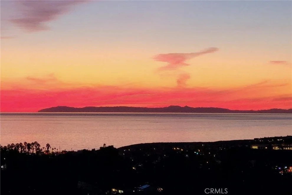 Unit for sale at 327 Calle Felicidad, San Clemente, CA 92672