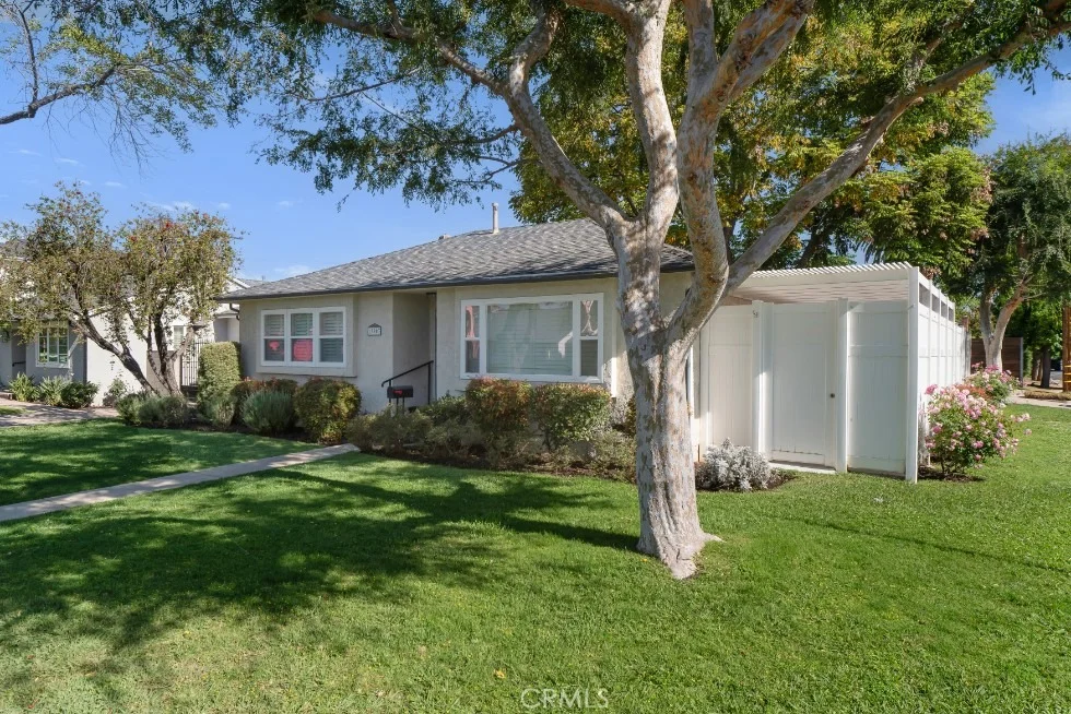 Unit for sale at 13903 Hesby Street, Sherman Oaks, CA 91423