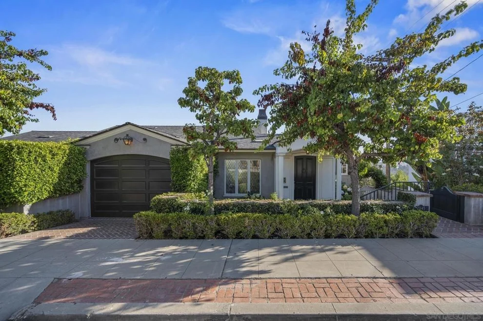 Unit for sale at 2045 W California St, San Diego, CA 92110