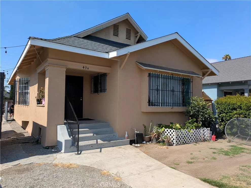 Unit for sale at 434 W 48th Street, Los Angeles, CA 90037