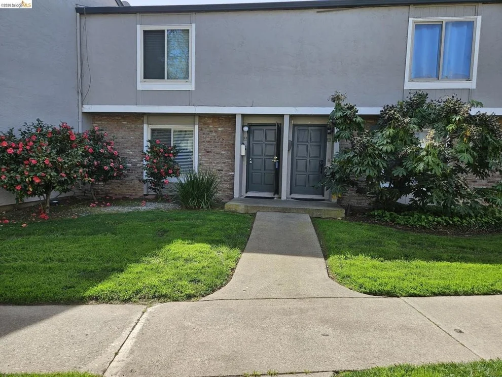 Unit for sale at 3715 Northwood Dr, Concord, CA 94520