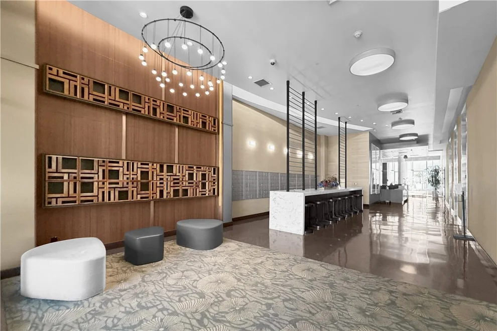 Unit for sale at 3810 Wilshire Boulevard, Los Angeles, CA 90010