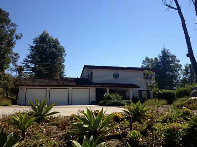 Unit for sale at 813 Needlerock Place, Escondido, CA 92025