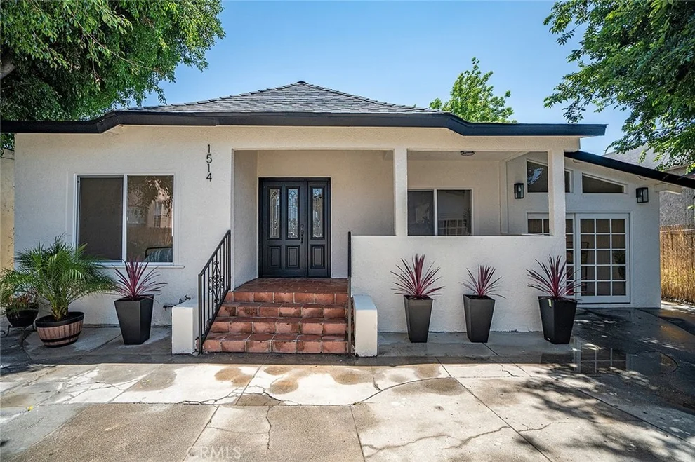 Unit for sale at 1512 W 36th, Los Angeles, CA 90018