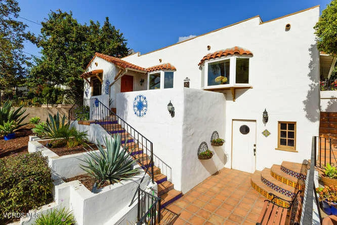 Unit for sale at 989 Terracina Drive, Santa Paula, CA 93060