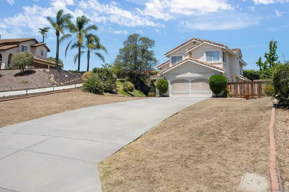 Unit for sale at 2062 Susan Ct, Escondido, CA 92026