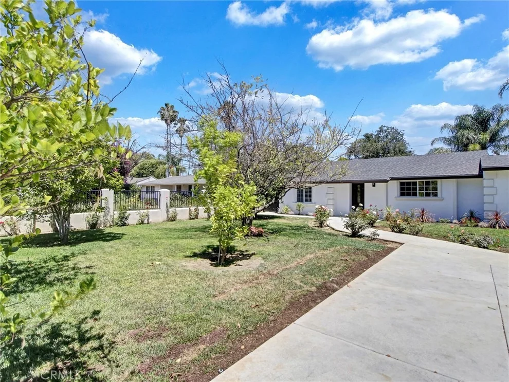 Unit for sale at 17349 Saticoy, Northridge, CA 91325