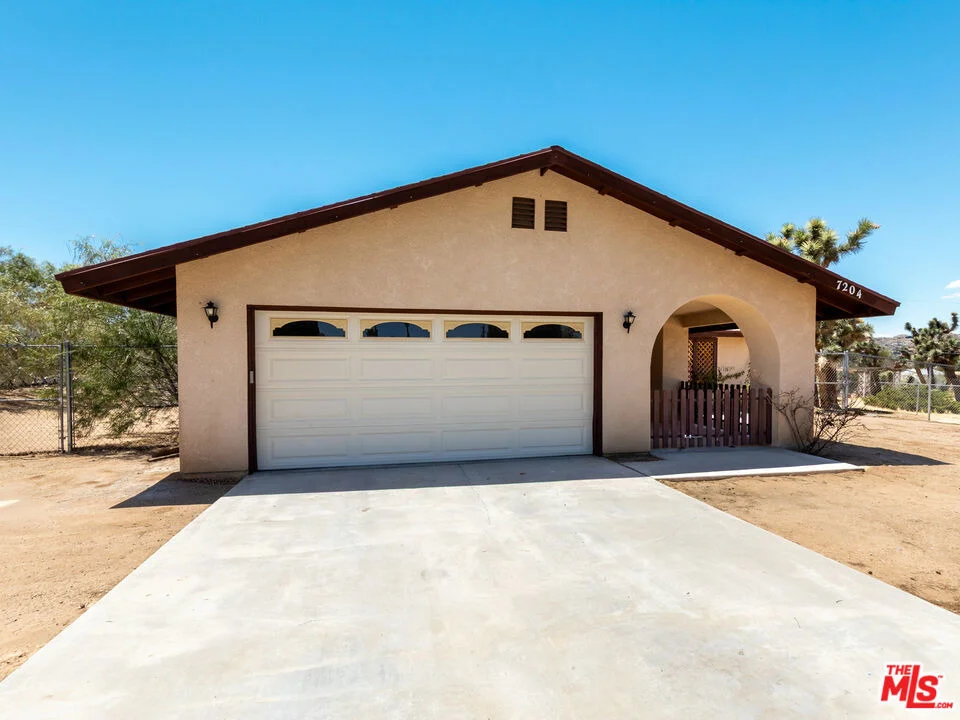 Unit for sale at 7204 Emerson Avenue, Yucca Valley, CA 92284