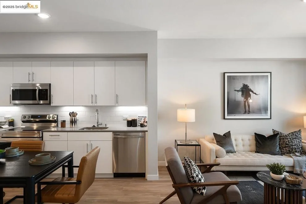 Unit for sale at 260 Brooklyn Basin Way, Oakland, CA 94606