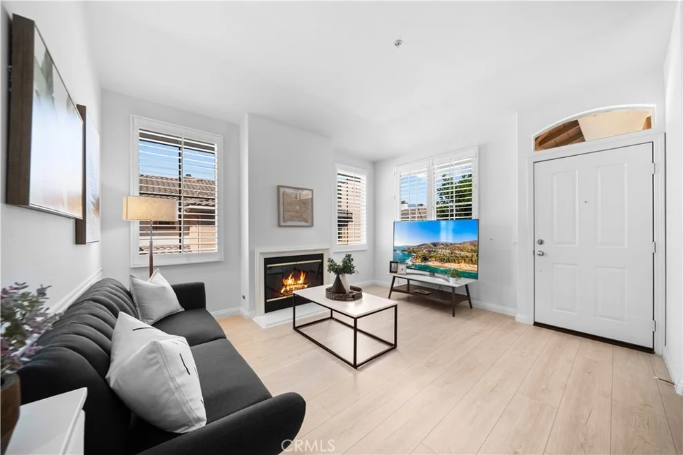 Unit for sale at 900 Solvay Aisle, Irvine, CA 92606