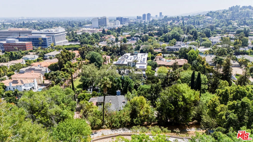 Unit for sale at 4625 Petit Avenue, Encino, CA 91436
