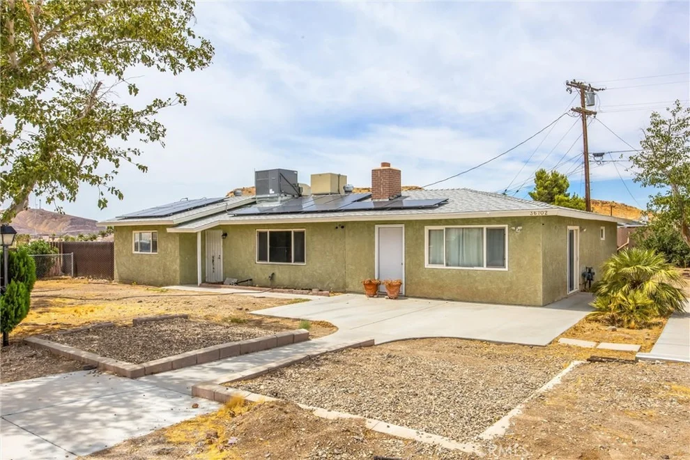 Unit for sale at 36702 Bel Air, Barstow, CA 92311
