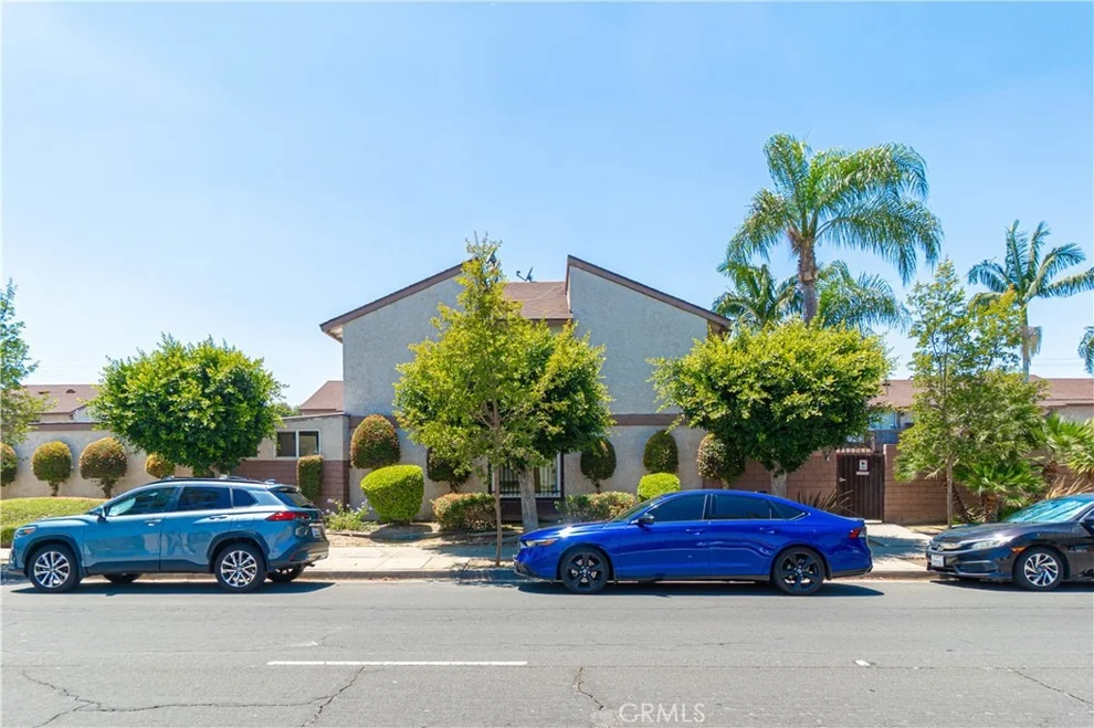 Unit for sale at 2231 Santa Fe, Long Beach, CA 90810