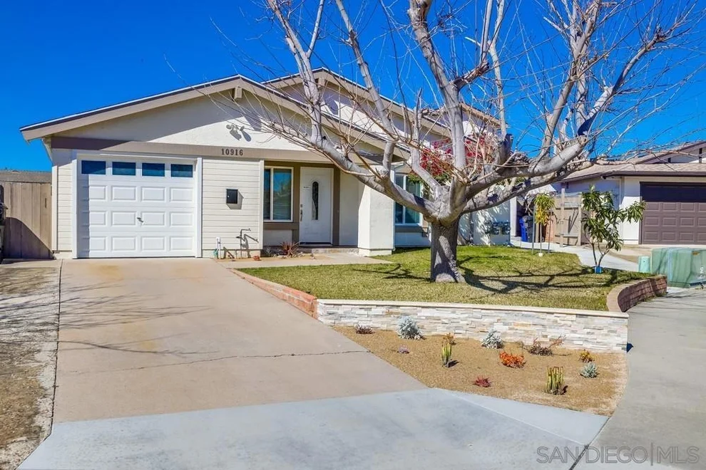 Unit for sale at 10916 18 NEW SALEM CT, San Diego, CA 92126