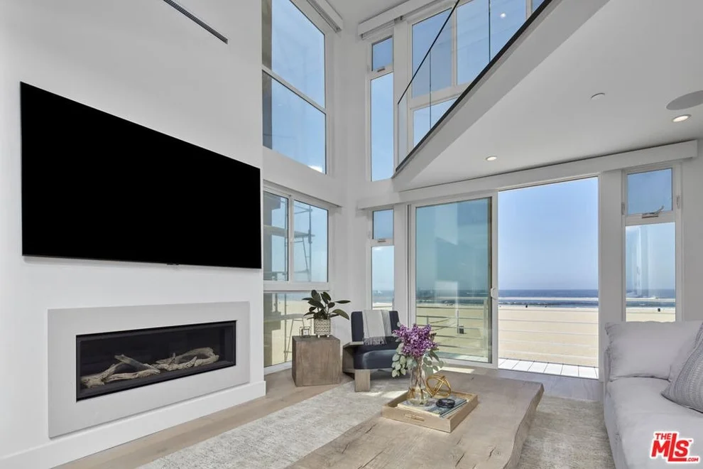 Unit for sale at 4403 Ocean Front Walk, Marina Del Rey, CA 90292