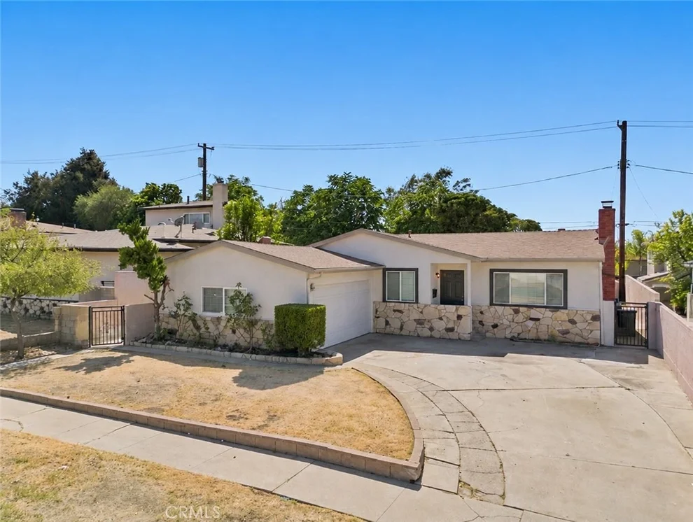 Unit for sale at 11137 Parr Avenue, Sunland, CA 91040
