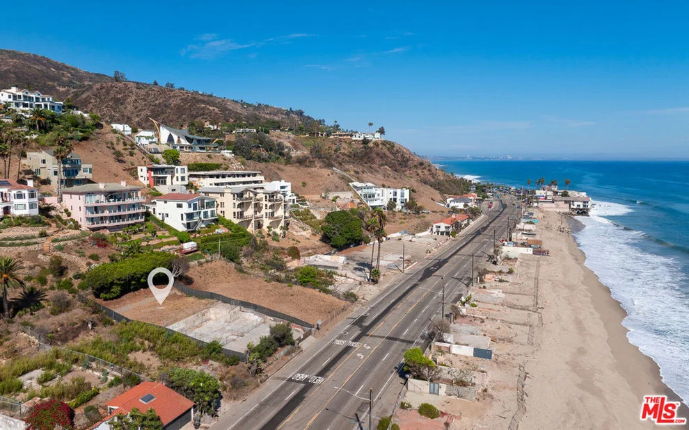 Unit for sale at 21415 Pacific Coast Highway, Malibu, CA 90265
