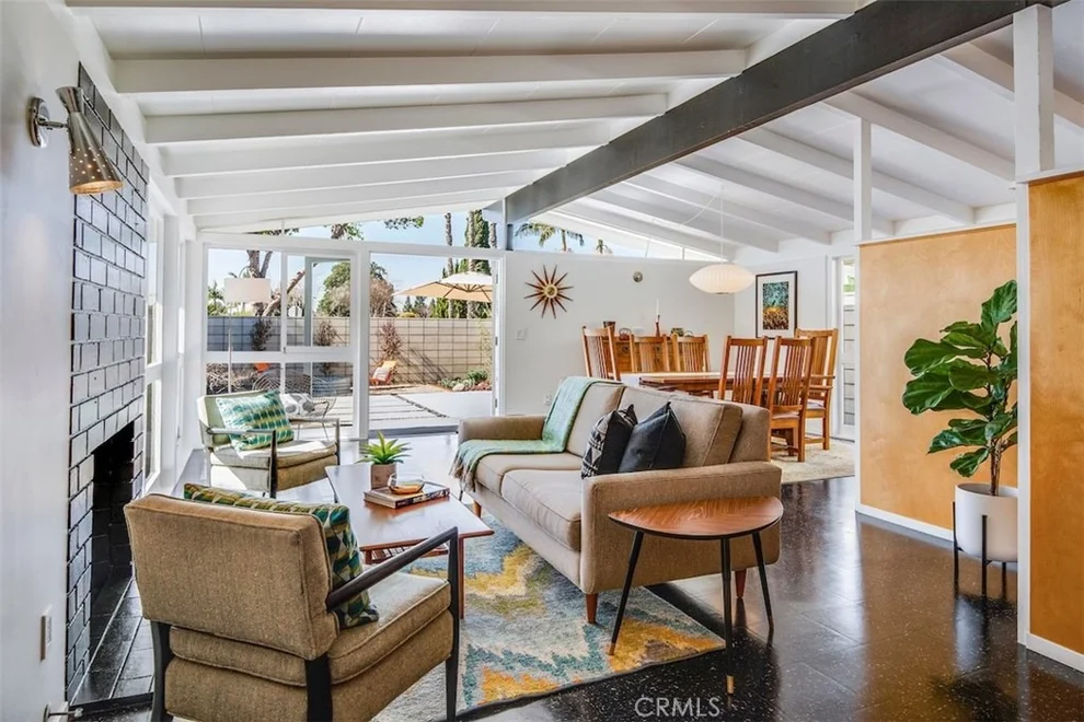 Unit for sale at 3168 Stevely Avenue, Long Beach, CA 90808