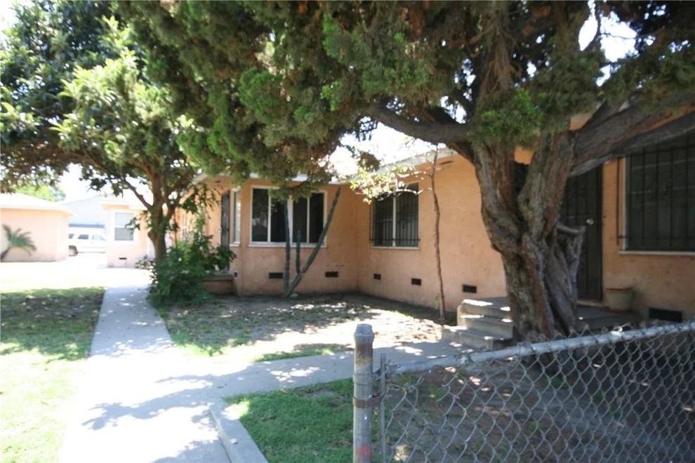 Unit for sale at 1622 W Summit Street, Long Beach, CA 90810