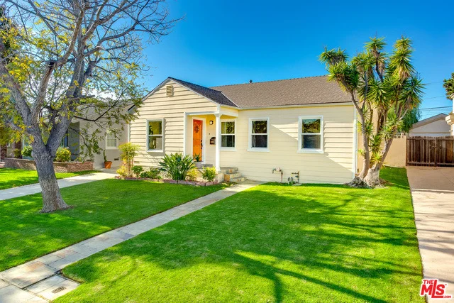 Unit for sale at 8345 WESTLAWN Avenue, Los Angeles, CA 90045