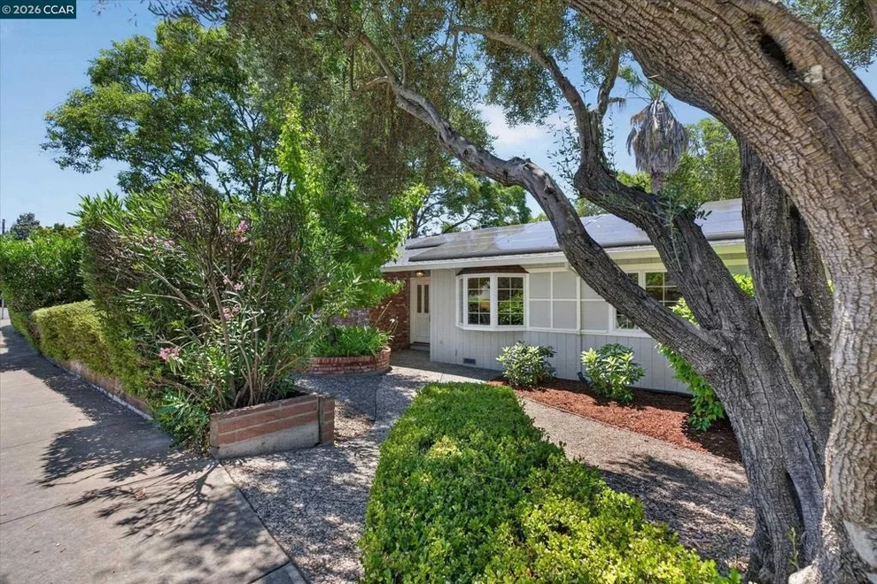 Unit for sale at 599 Silverado Dr, Lafayette, CA 94549