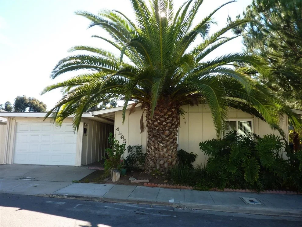 Unit for sale at 4565 Highland Ave, San Diego, CA 92115