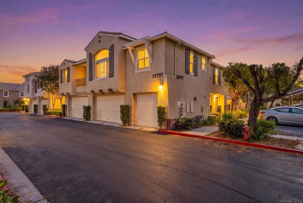 Unit for sale at 35797 Springvale Ln, Murrieta, CA 92562