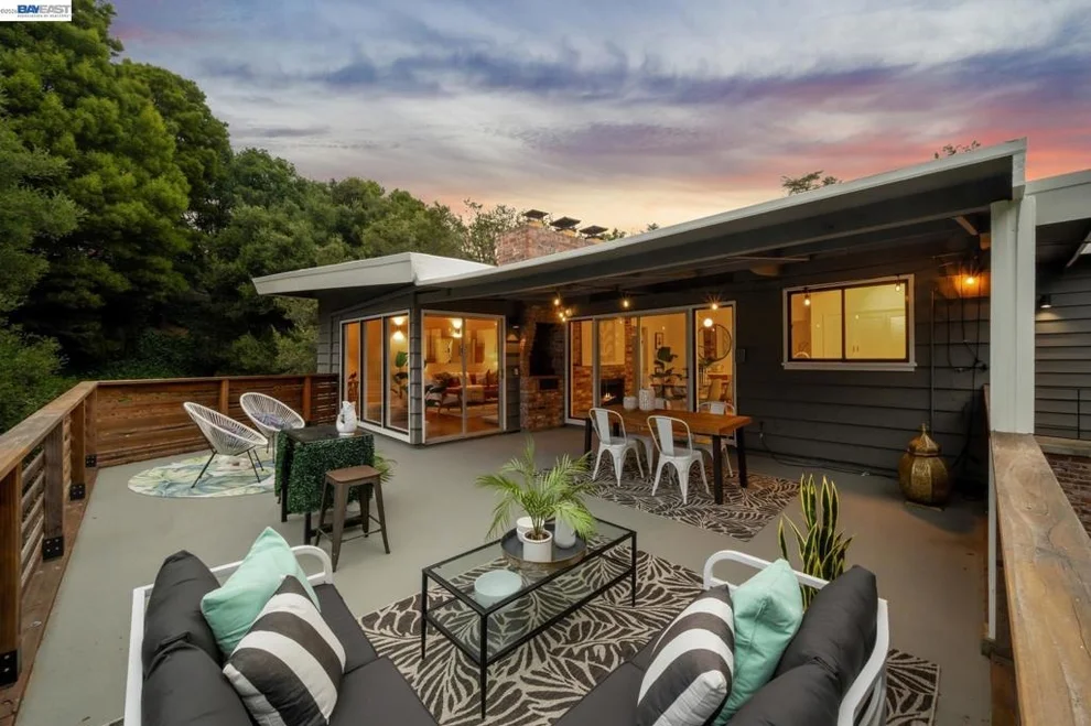 Unit for sale at 2800 STEINMETZ WAY, Oakland, CA 94602