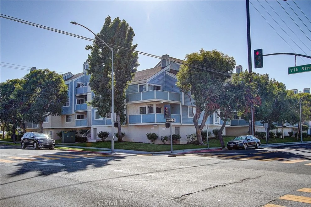 Unit for sale at 628 Daisy Avenue, Long Beach, CA 90802