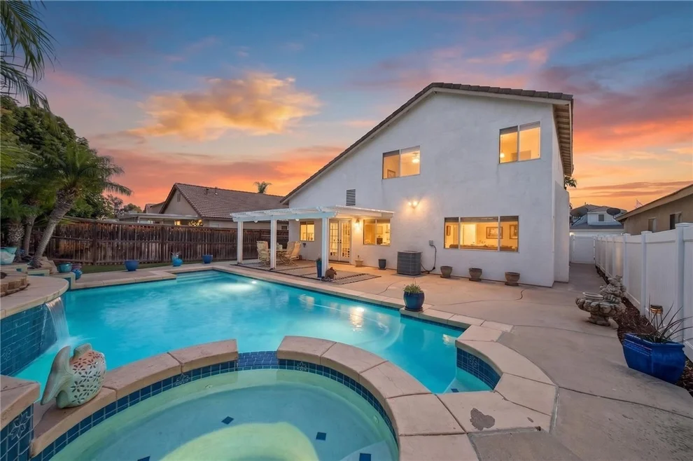 Unit for sale at 32222 Corte Gardano, Temecula, CA 92592