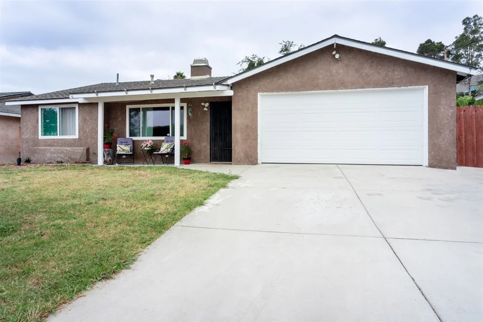 Unit for sale at 1176 Waxwing Drive, Vista, CA 92083